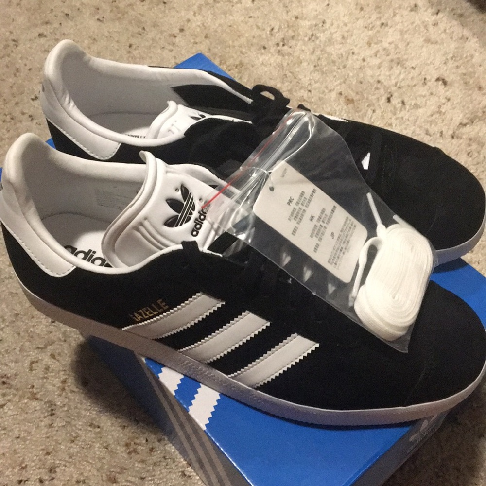 Adidas Gazelle Shoes 👟